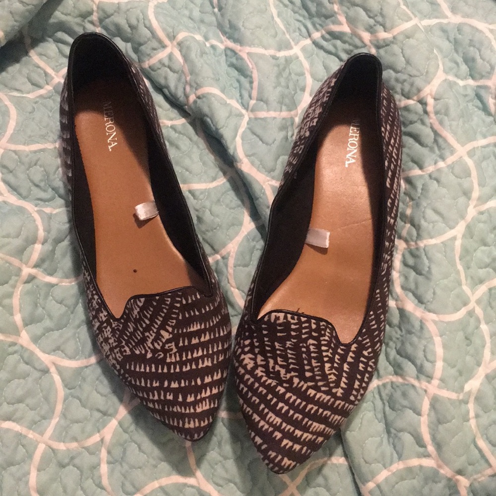 Marina Pointed Toe Patterned Flats